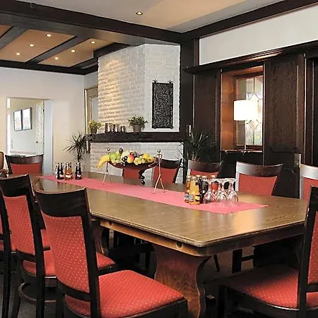 מלון Hotel-restaurant Ammertmann 3*